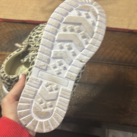 Naturlizer loafer style tennis shoes - Picture 2 of 2